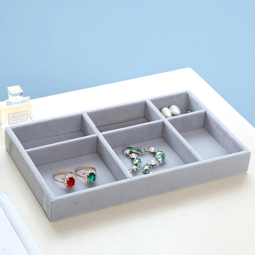 1 Hộp Đựng Trang Sức Bằng Nhung Sang Trọng