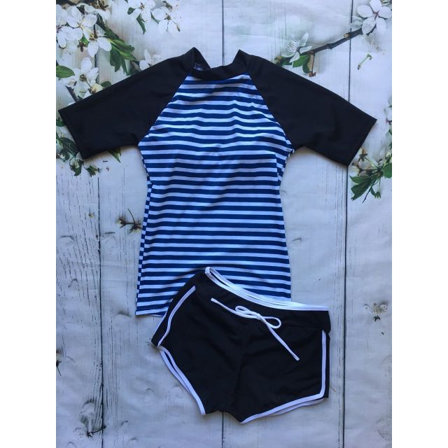 Bikini tay lửng sọc