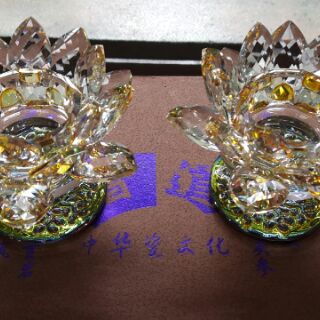 Đế nến hoa sen pha lê