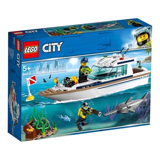 LEGO CITY 60221 Thuyền Buồm Lặn Biển