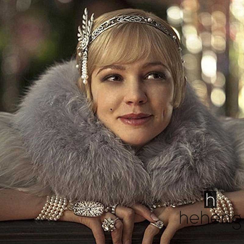 Băng đô đường kính 13.5cm gắn hình lá cây đính tua rua và ngọc trai phỏng theo phim The Great Gatsby dành cho bạn nữ