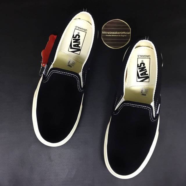 Giày Thể Thao Vans Vault Slip On Og Lx Màu Trắng Đen Thời Trang Cao Cấp