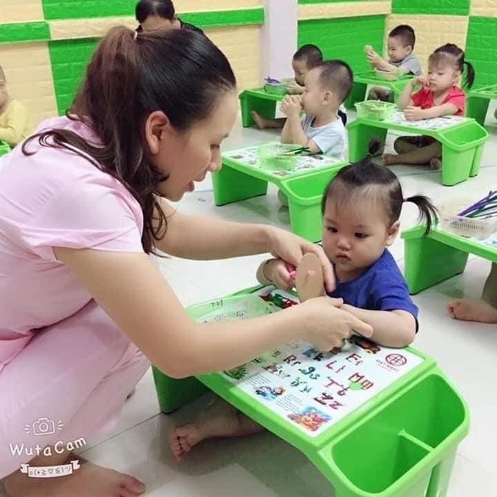 Bàn Học Cho Bé Ngồi Bệt Nhập Khẩu