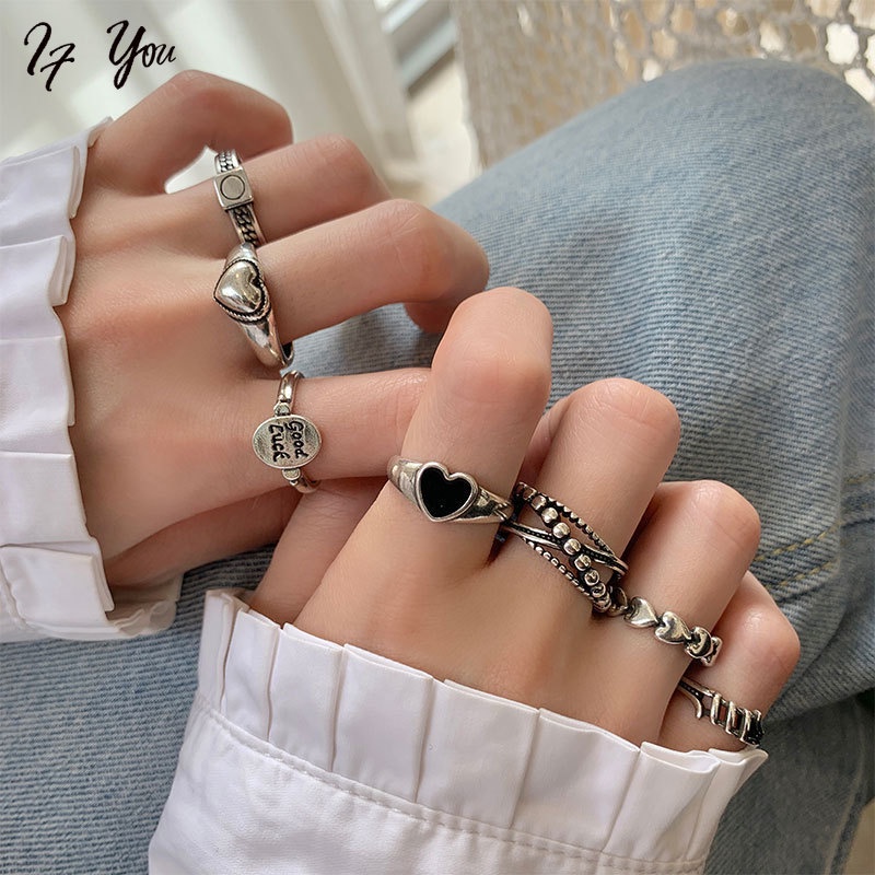 Set 7 nhẫn AY trang trí trái tim chữ thập màu đen thời trang dành cho nữ
