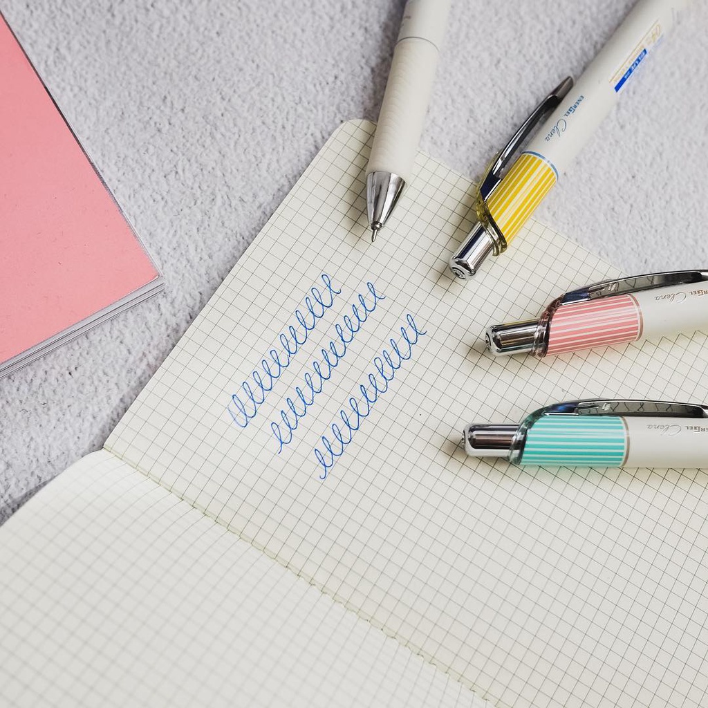 Bút Pentel Energel Clena 0.5mm mực xanh - BLN75L