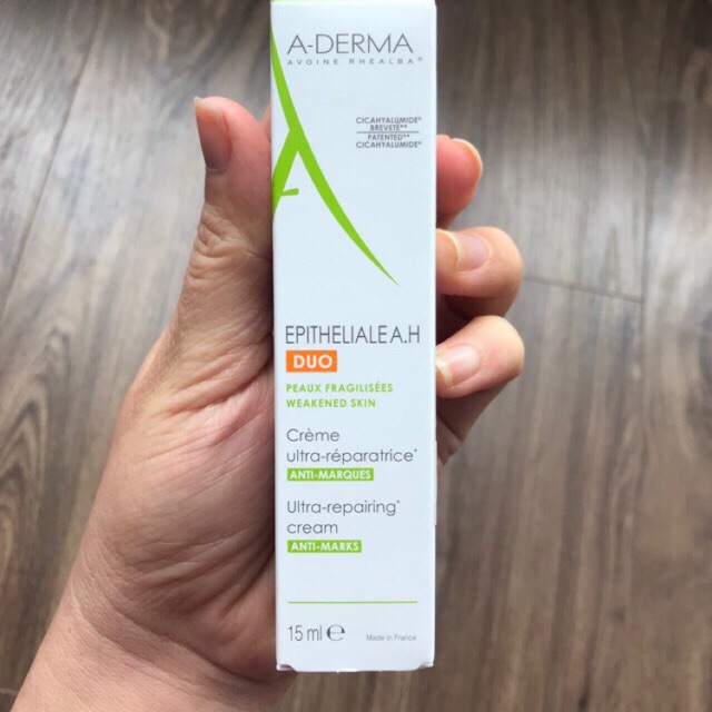 Kem làm lành sẹo, tái tạo da Aderma epitheliale AH Duo 15ml