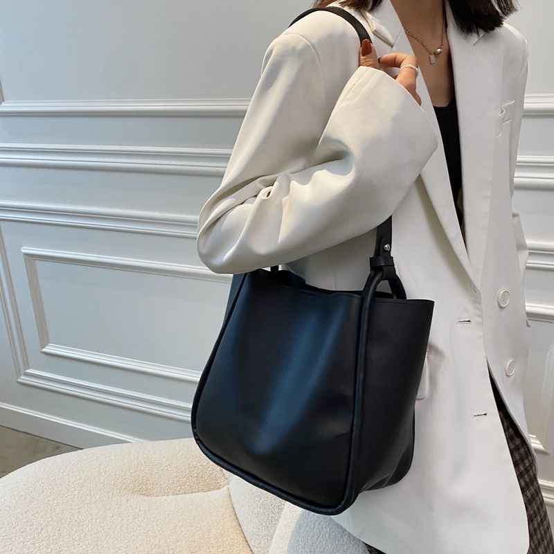 Túi bucket Đeo Chéo Cỡ Lớn 2022