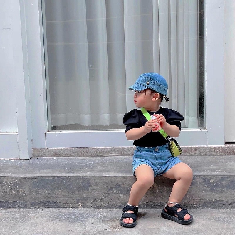 Mũ lưỡi trai denim thêu tên cho bé iu 🤎