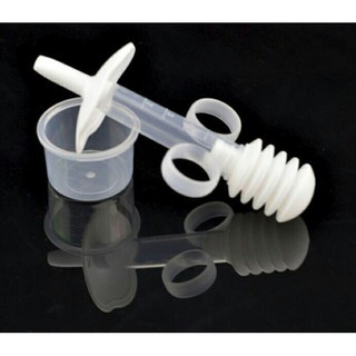 ống bón thuốc dạng xilanh 5ml (có cốc đong 10ml )