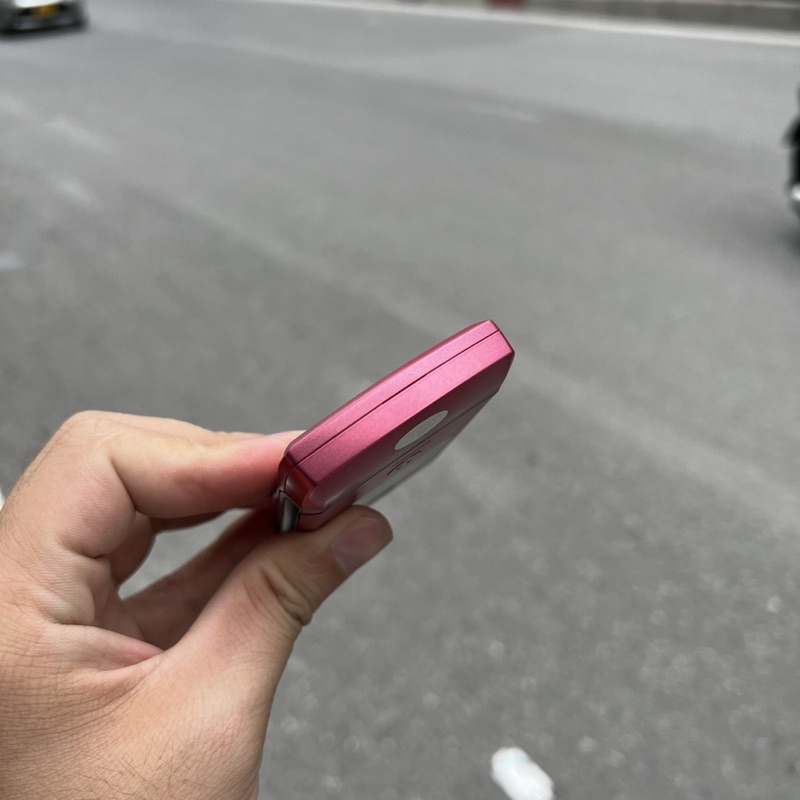 NGUYÊN ZIN, chính hãng điện thoại cổ Motorola v3