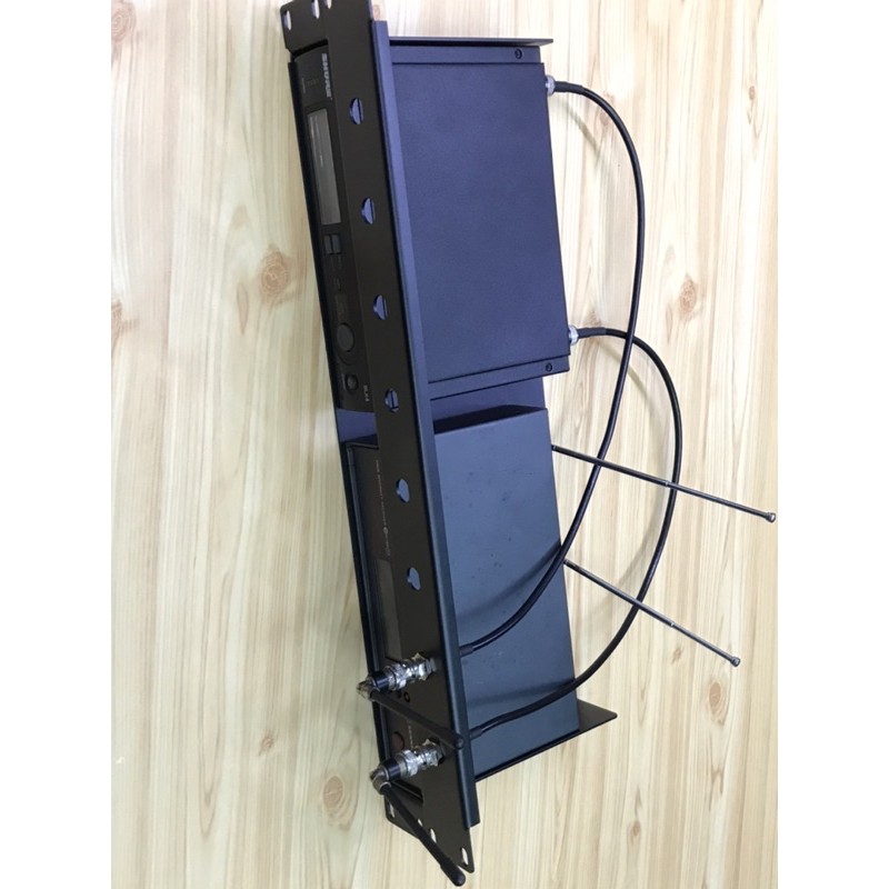 Pat micro bắt kệ dùng cho tủ đi show dây jack tín hiệu / INBOX MỚI PHÁT