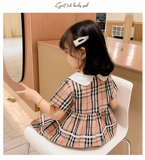 Váy bbr cổ trắng