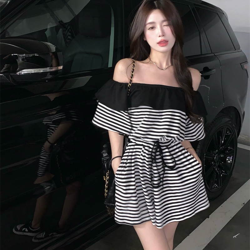 Jumpsuit Dáng Rộng Hoạ Tiết Kẻ Sọc Thiết Kế Hợp Thời Trang Cho Phái Nữ