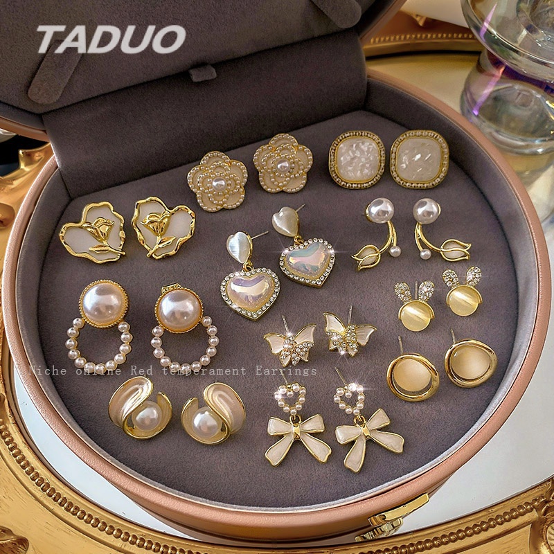 Đôi Khuyên Tai Đính Ngọc Trai Thời Trang Cho Nữ
