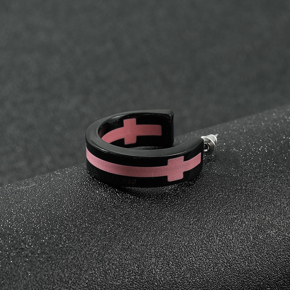 Khuyên tai hóa trang nhân vật Takashi Mitsuya trong anime Tokyo Revengers cho bữa tiệc