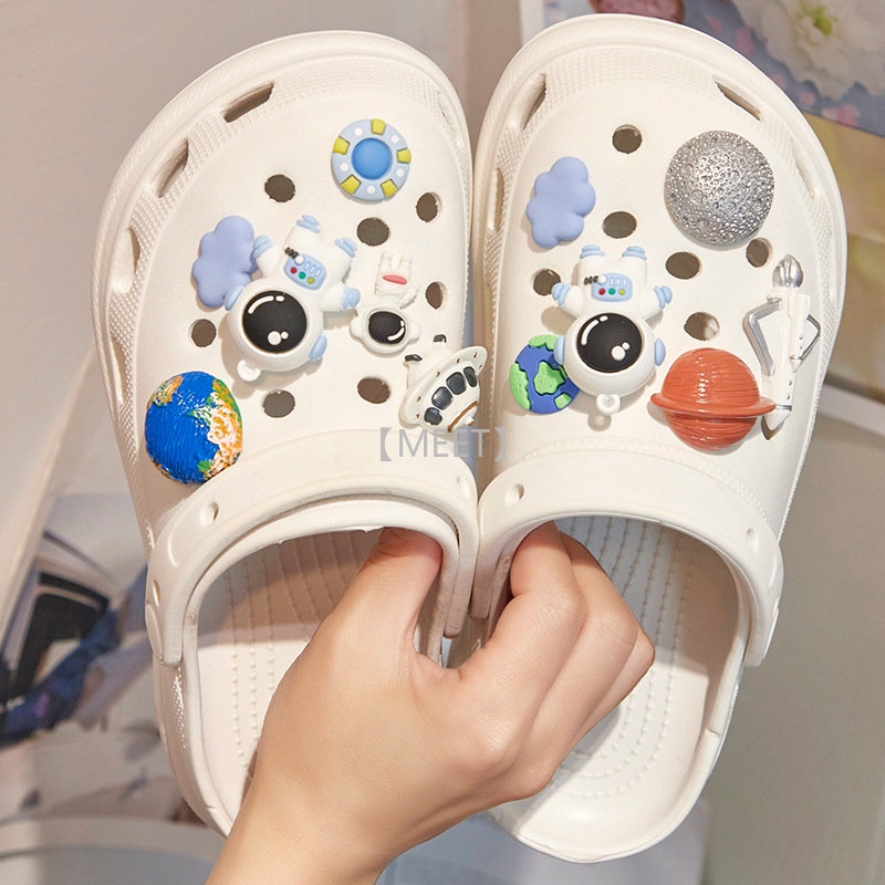 [Meet] Phụ Kiện Khóa Cài Giày crocs DIY Hình Hoa / Phi Hành Gia Hoạt Hình Trang Trí Giày crocs Jobz charm-Spaceman