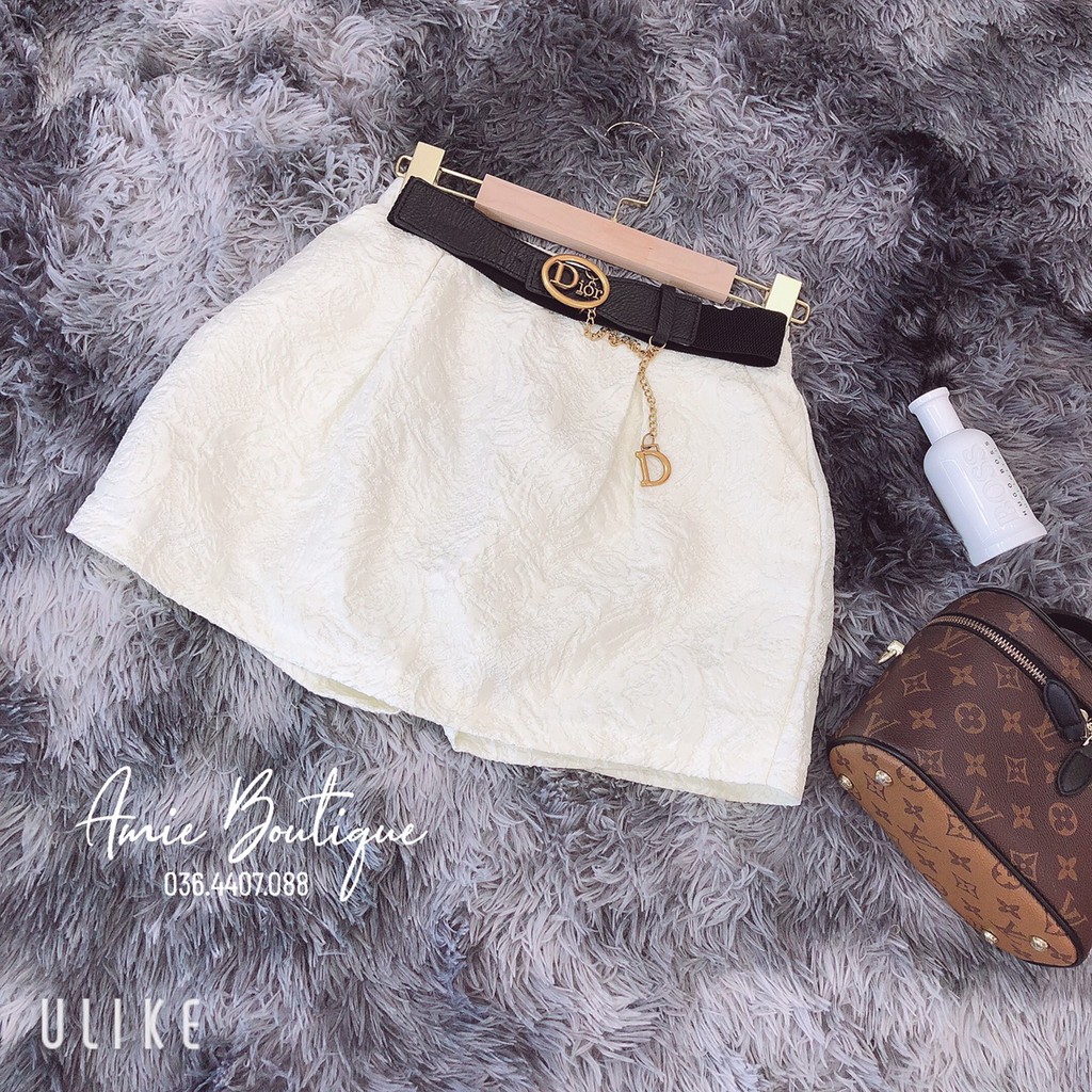 Chân váy Tacta Trắng vân hoa nổi.Chân váy ngắn giấu quần kèm đai sang chảnh. | BigBuy360 - bigbuy360.vn