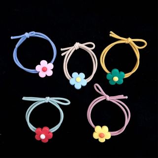 Cột tóc hoa mai nhiều màu