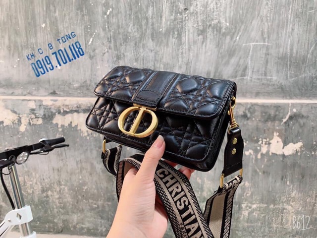 Túi đeo chéo trần ô thời trang