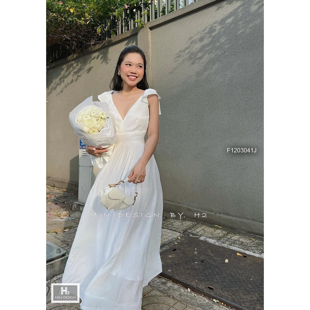 Đầm maxi thô cổ chữ V hở lưng tay cánh tiên!