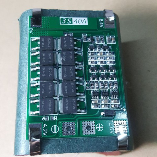 Khối pin hitachi 12v ( 3s2p) dạng đứng. BN.