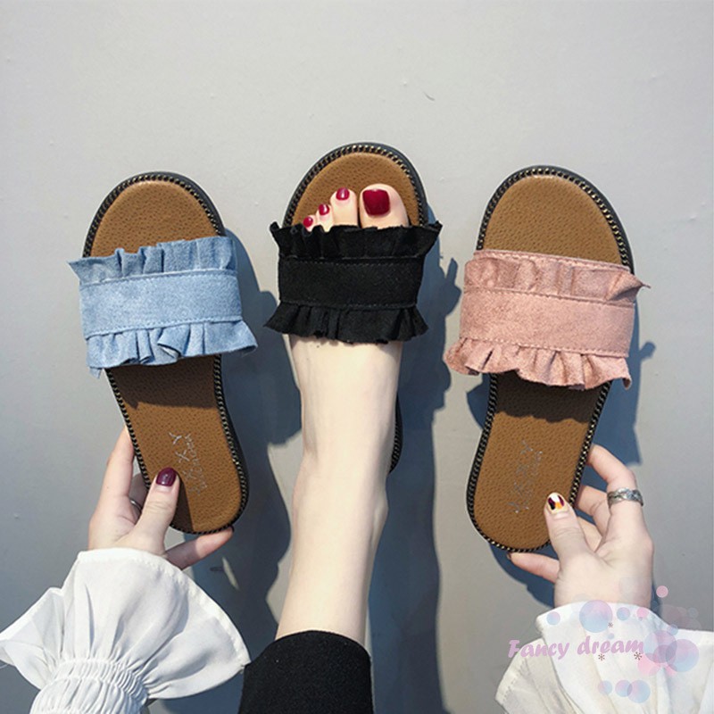 Dép nữ họa tiết ren để đi biển