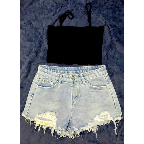 Quần jeans hè thiết kế độc lạ