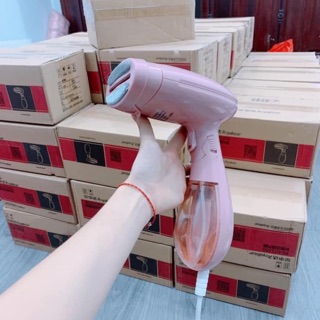 Bàn là hơi nước