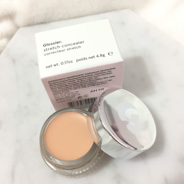Kem che khuyết điểm Glossier