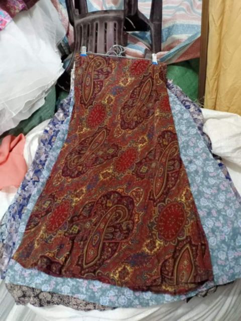 Chân váy vin dáng dài xinh lắm nha | BigBuy360 - bigbuy360.vn