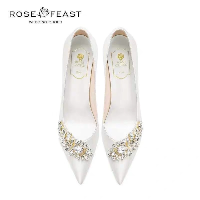 Giày cưới cô dâu đính hoa đá gót nhọn cao 8cm