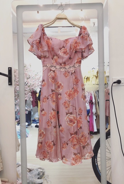 Các mẫu váy chuẩn hàng loại 1 cho nữ