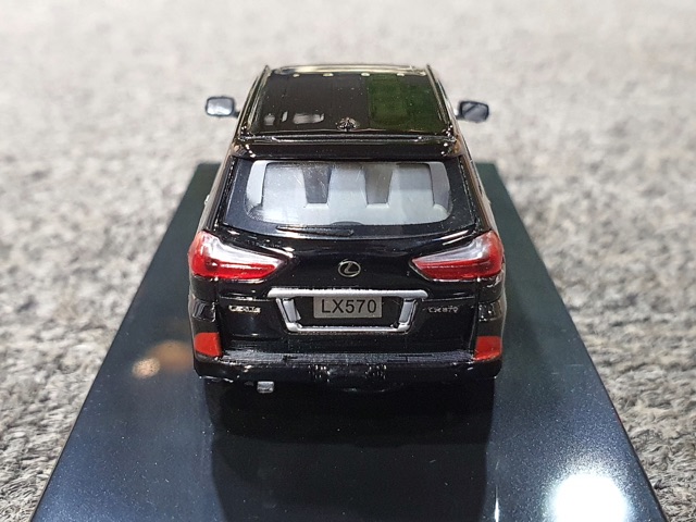 Xe Mô Hình Lexus LX570 1:64 HIKASI ( Đen )