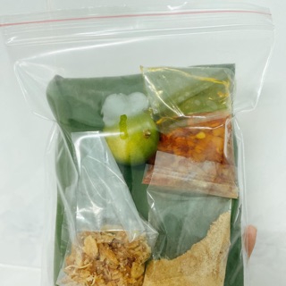 Bánh tráng lá chuối ( kèm tắc)