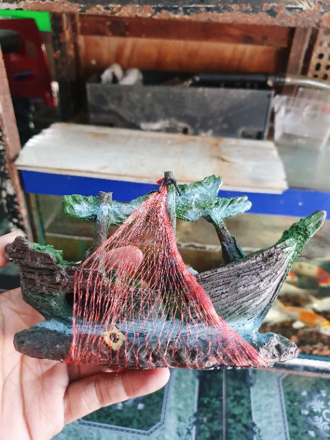 THUYỀN TRANG TRÍ HỒ CÁ NON BỘ 18x7x11cm