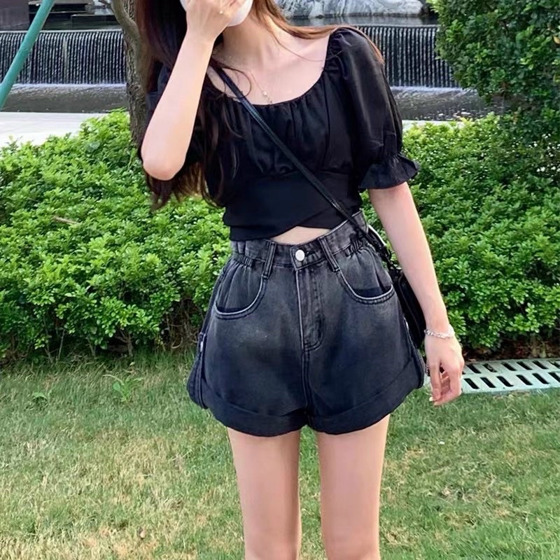 Quần short bò loang kèm đai V95