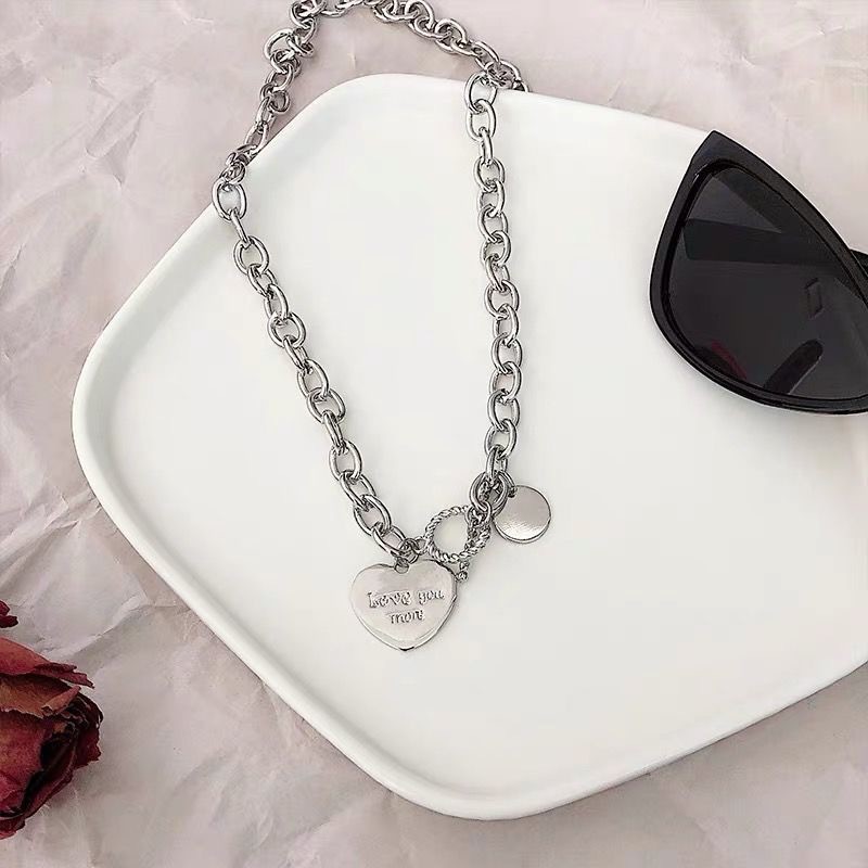 Vòng cổ choker xích bạc mặt trái tim Love you more cá tính VC068