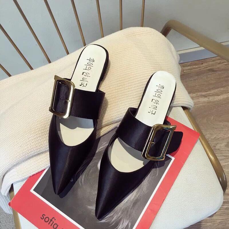 Giày sục thời trang khóa chữ D mũi nhọn hở gót cực sang chảnh màu đen [ giá sỉ ] | BigBuy360 - bigbuy360.vn