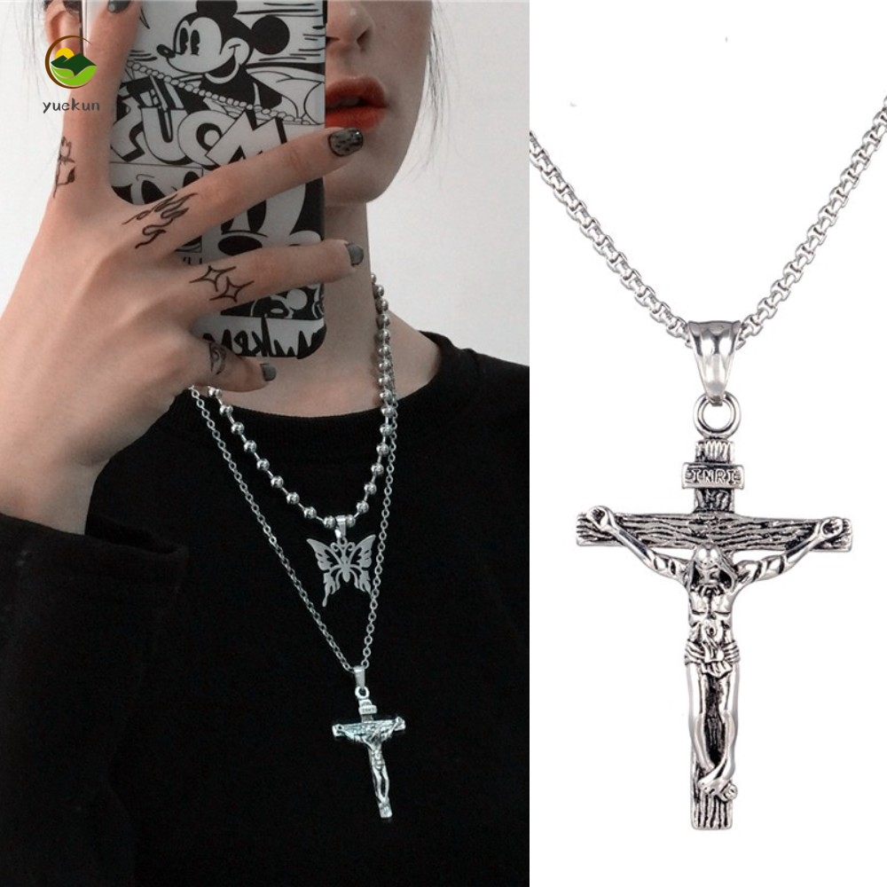 Mặt Dây Chuyền Hình Chúa Jesus Và Bươm Bướm Bằng Kim Loại