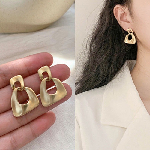 Bông Tai Hình Tròn Bằng Kim Loại Cao Cấp Phong Cách Âu Mỹ Mới 2020