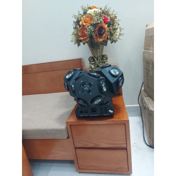 Đèn Moving 3 đầu 18 bóng