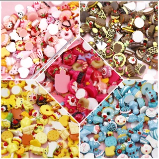 set 10 charm ngẫu nhiên ( có 5 màu lựa chọn)