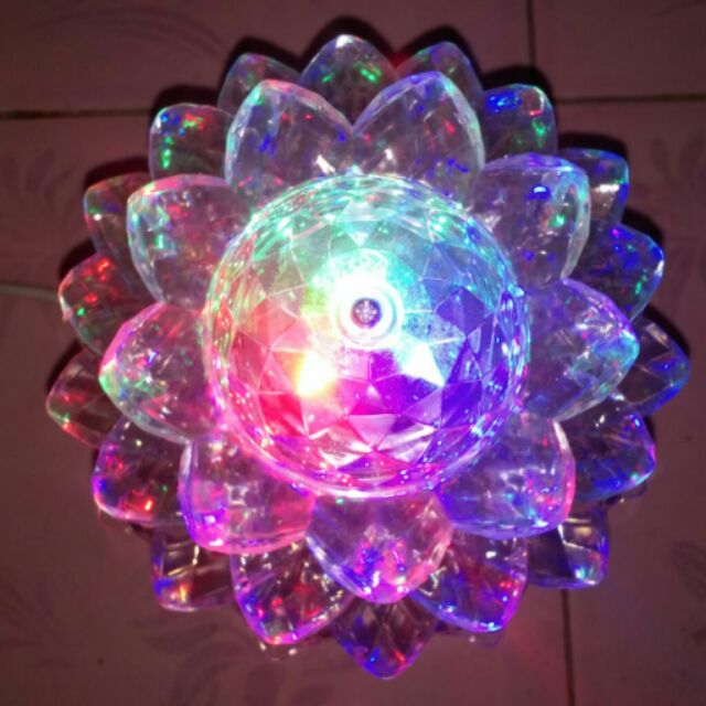 Đèn led xoay nhiều màu