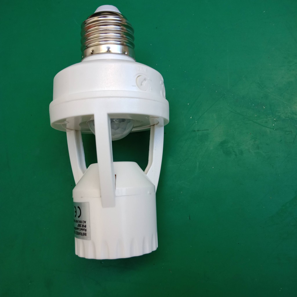 Đui đèn treo cảm ứng hồng ngoại - Đuôi đèn tự động E2701