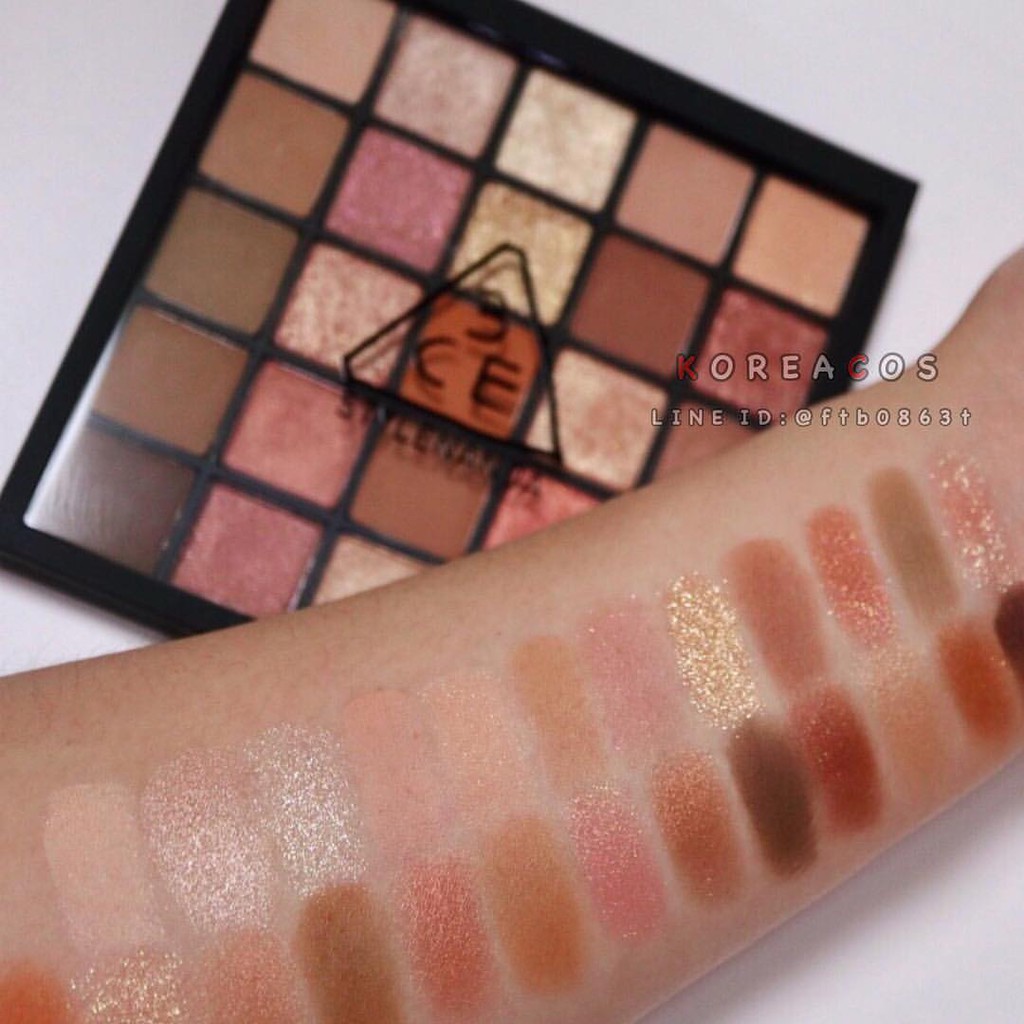 Bảng phấn mắt 25 ô 3CE Pro Multi Eye Color Palette #Museday