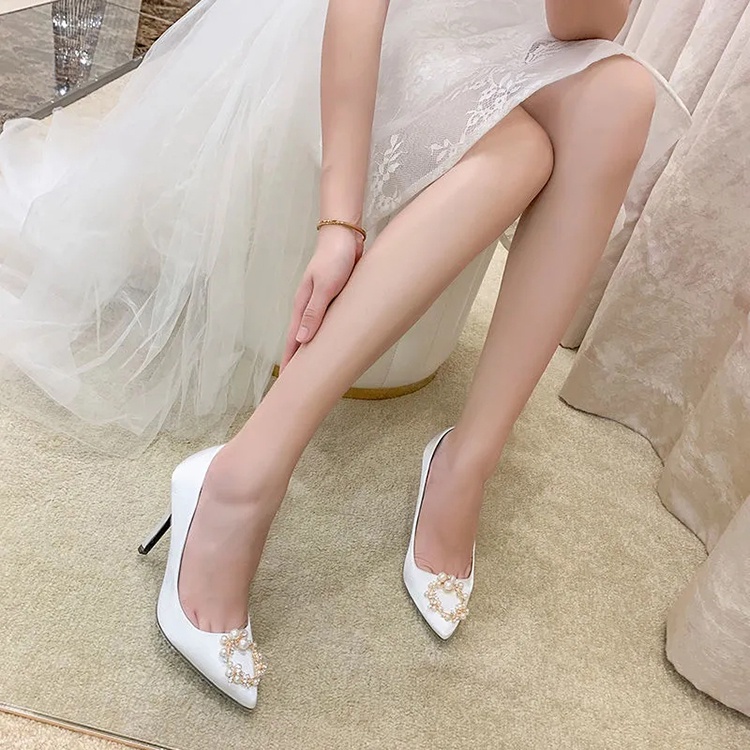 Giày cao gót nữ mũi nhọn đính hạt tròn cho cô dâu phù dâu đám cưới
