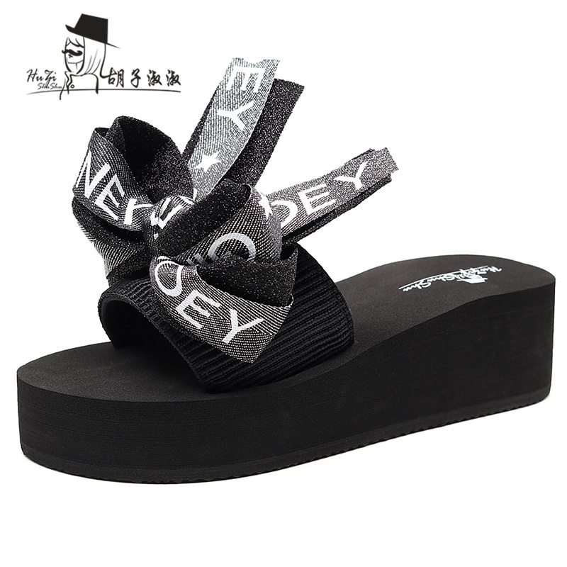 ▽slippers female summer high heels 2021 net red new Korean version of the seaside word Drag to show thin personality ladies sandals and slippers