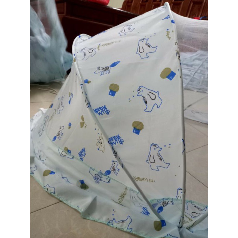 Màn chụp gấp gọn tiện lợi cho bé
