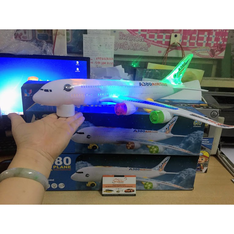 Mô hình máy bay Air plane A380 chạy bằng pin hãng Ming Xing Jia