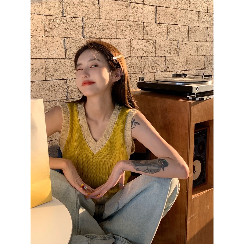 Áo Croptop Dệt Kim Không Tay Kẻ Sọc Ca Rô Phong Cách Retro Hàn Quốc Thời Trang Cho Nữ | BigBuy360 - bigbuy360.vn